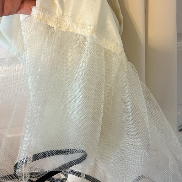 Cute Junior Girls Social/Occasion Dress - Picture 4 of 6